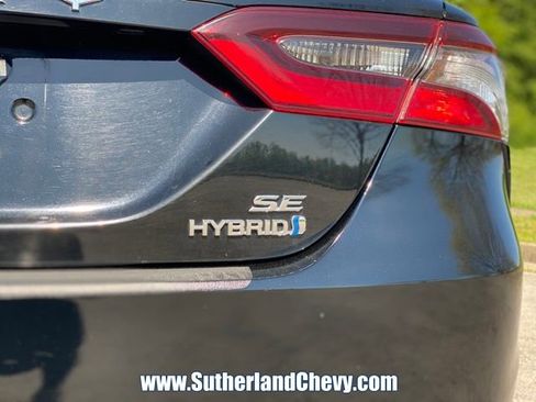 Used 2023 Toyota Camry SE image 12