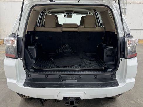 Used 2019 Toyota 4Runner SR5 AWD/4WD image 14