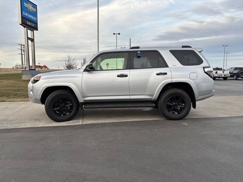 Used 2024 Toyota 4Runner SR5 image 6