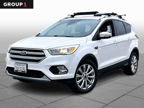 Used 2017 Ford Escape Titanium image 1