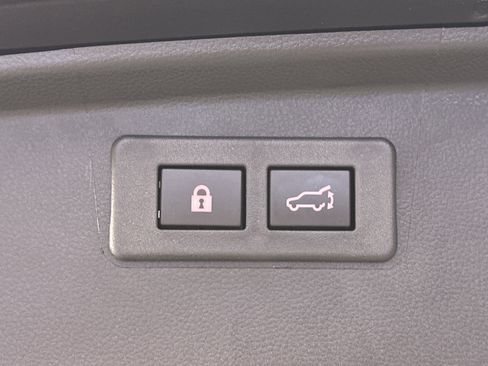 Used 2025 Subaru Outback Premium w/ Popular Package #1A image 15