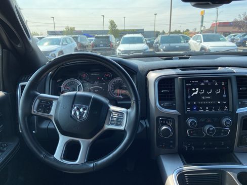 Used 2022 RAM 1500 Warlock w/ Ceramic Grey Warlock Package AWD/4WD image 5