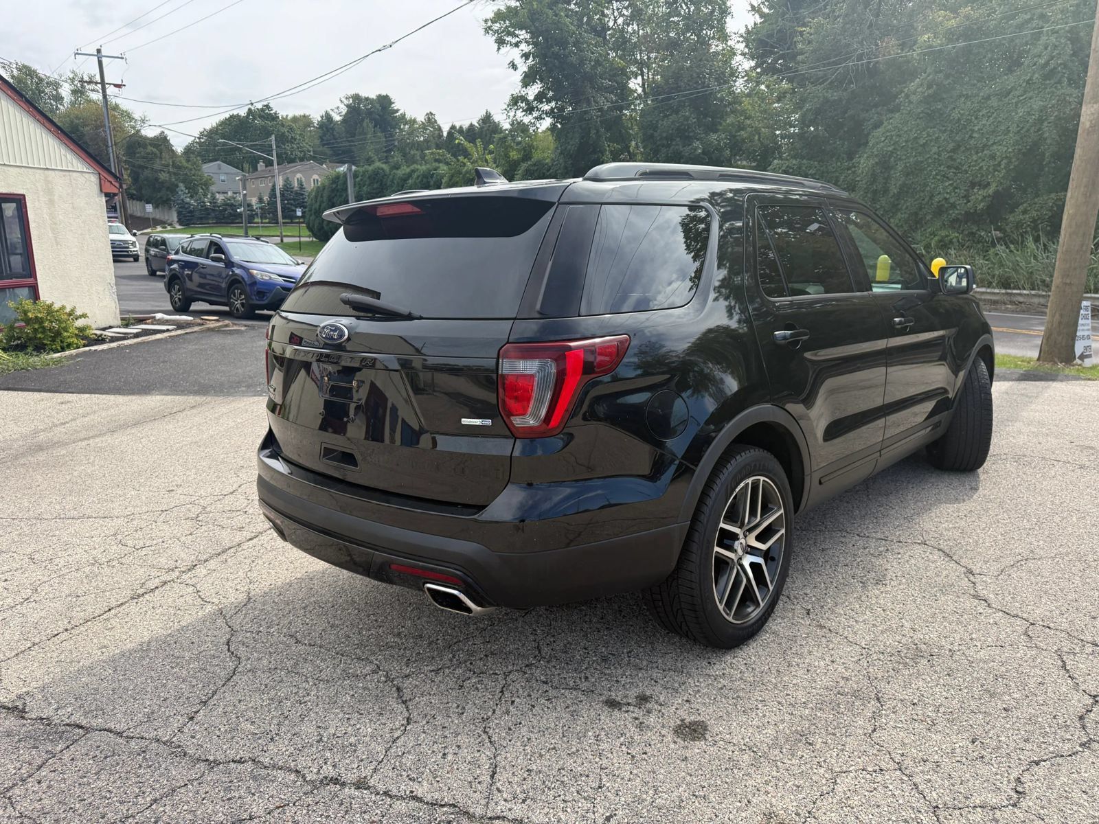 Used 2017 Ford Explorer Sport AWD/4WD image 5