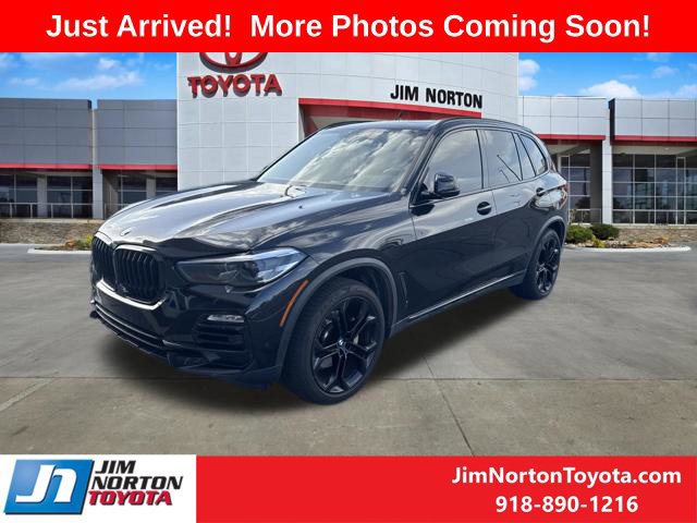 Used 2021 BMW X5 xDrive40i w/ Premium Package 3 AWD/4WD image 2