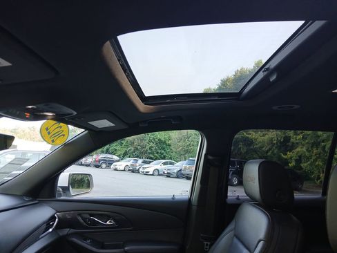 Used 2022 Chevrolet Traverse High Country image 21