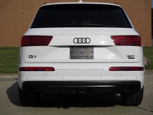 Used 2017 Audi Q7 3.0T Prestige w/ Prestige Package image 7