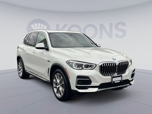 Used 2022 BMW X5 xDrive45e w/ Executive Package image 10