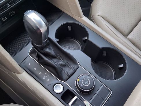 Used 2018 Volkswagen Atlas SE image 16