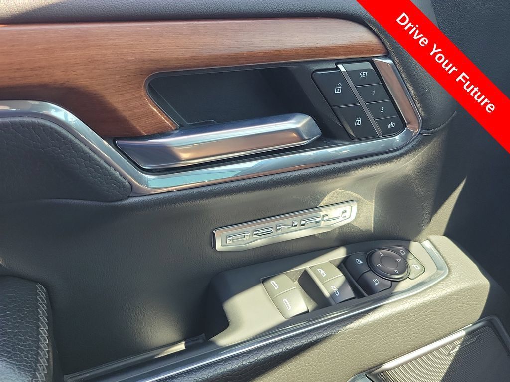Used 2023 GMC Sierra 1500 Denali w/ Denali Reserve Package AWD/4WD image 17