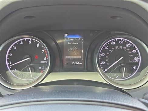 Used 2024 Toyota Camry SE FWD image 11
