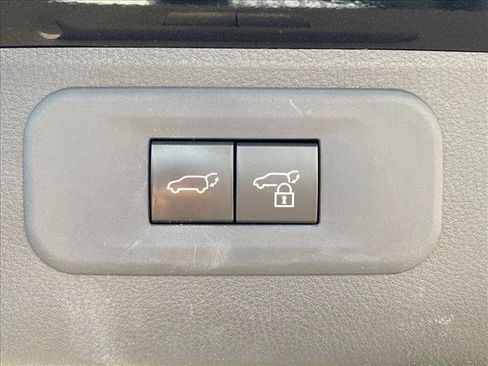 Used 2025 Lexus TX 500h AWD w/ Technology Package image 8