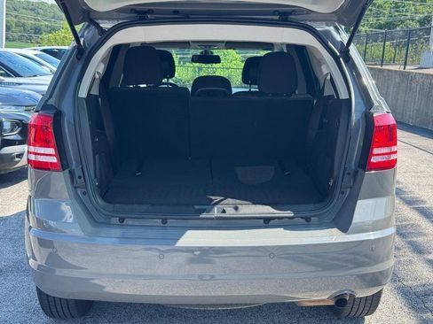 Used 2020 Dodge Journey SE w/ Blacktop Package FWD image 5