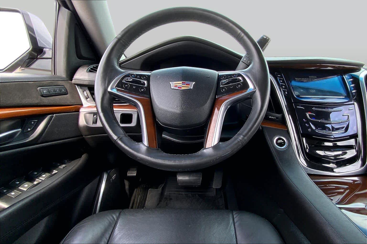 Used 2018 Cadillac Escalade Luxury w/ LPO, Radiant Package RWD image 6