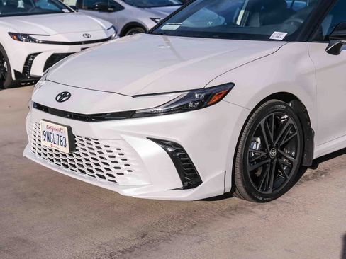 Used 2026 Toyota Camry XSE FWD image 11