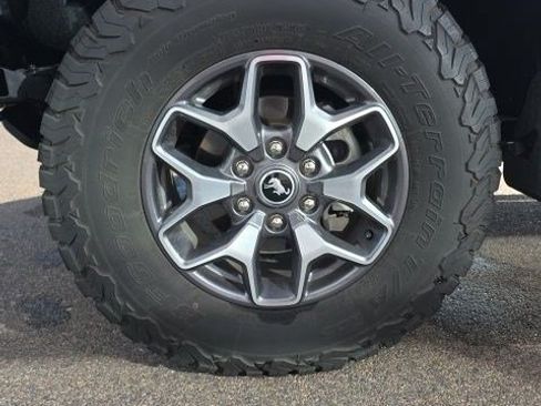 Used 2023 Ford Bronco Badlands AWD/4WD image 3