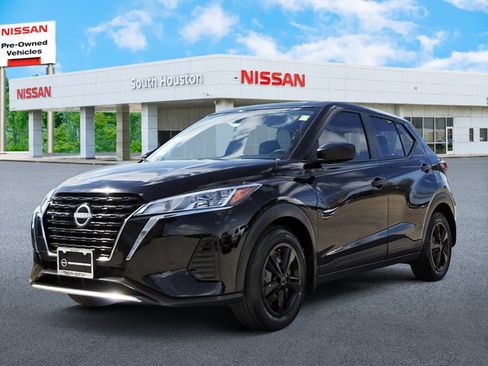 Used 2023 Nissan Kicks S w/ Interior Electronics Package image 2