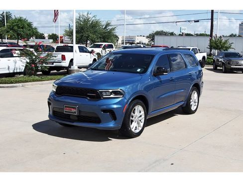 Used 2025 Dodge Durango GT AWD/4WD image 2