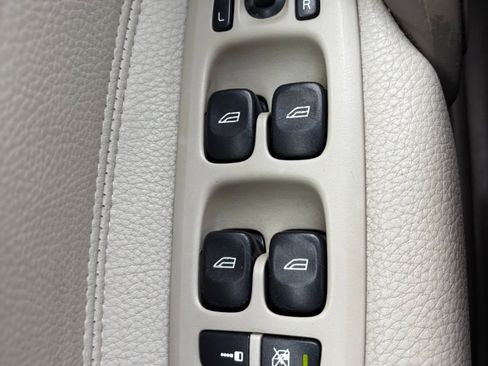 Used 2007 Volvo V70 2.4 image 15