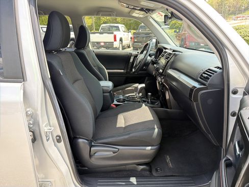 Certified 2024 Toyota 4Runner TRD Off-Road image 25