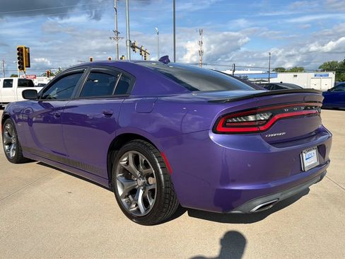 Used 2016 Dodge Charger R/T w/ Plus Group RWD image 13