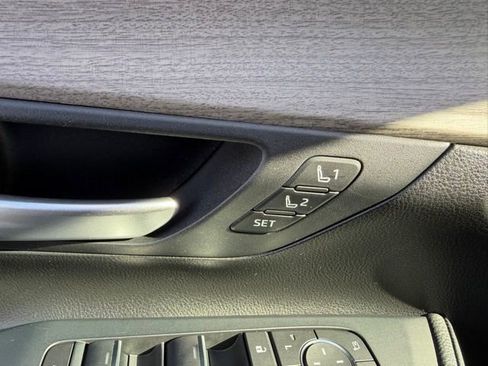 Used 2024 Toyota Grand Highlander Limited image 21