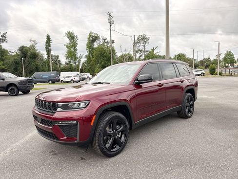 New 2026 Jeep Grand Cherokee L Limited w/ Limited Altitude Package AWD/4WD image 8