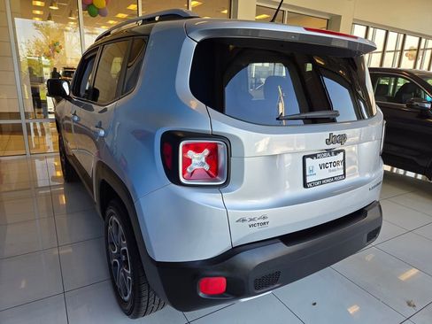Used 2017 Jeep Renegade Limited AWD/4WD image 8
