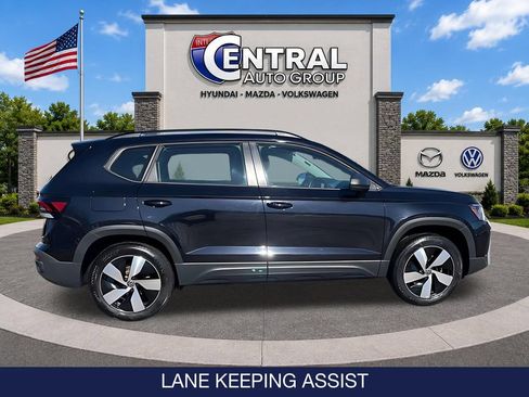 Used 2025 Volkswagen Taos S AWD/4WD image 10