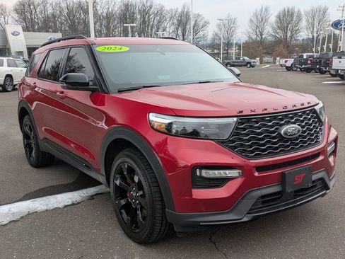 Used 2024 Ford Explorer ST w/ Equipment Group 401A image 3