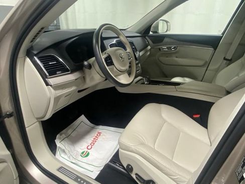Used 2025 Volvo XC90 B5 Plus w/ Protection Package AWD/4WD image 9