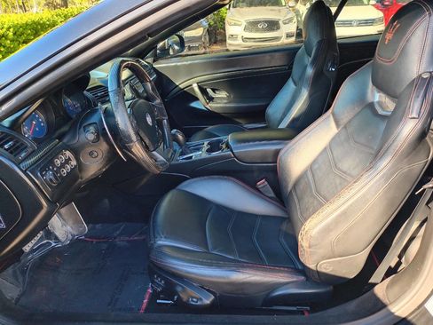 Used 2015 Maserati GranTurismo Sport image 33