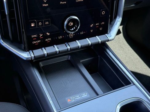 New 2026 GMC Acadia Elevation image 29