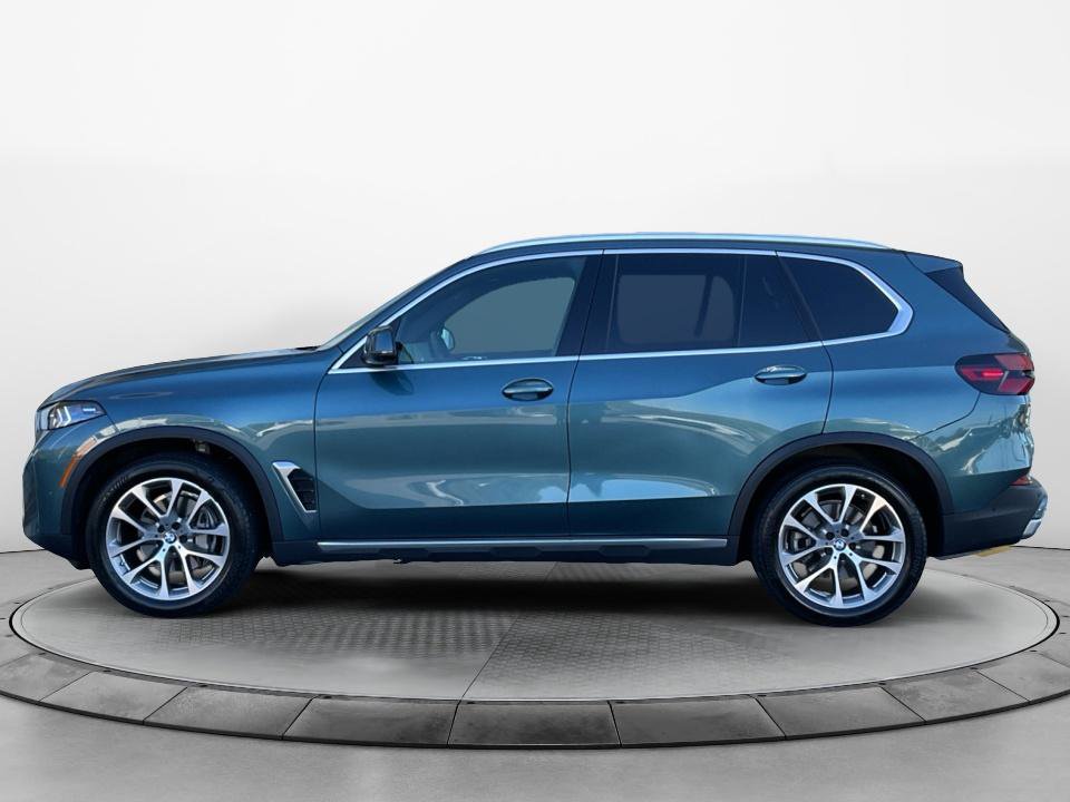 Used 2024 BMW X5 xDrive40i w/ Premium Package AWD/4WD image 4