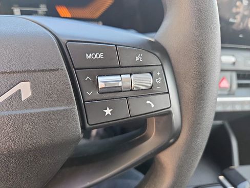 Used 2025 Kia K4 FWD image 14