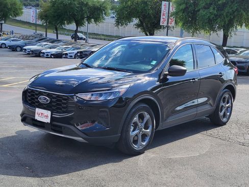 Certified 2025 Ford Escape ST-Line FWD image 8
