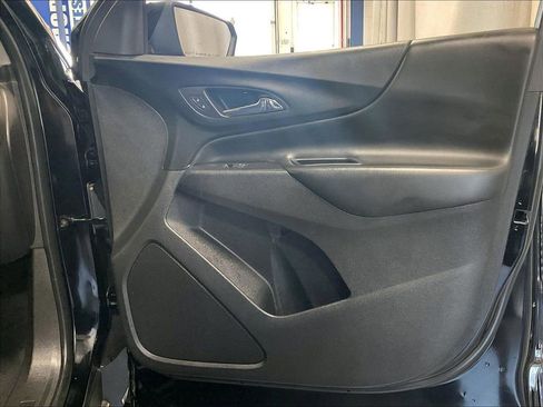 Used 2023 Chevrolet Equinox LT FWD image 12