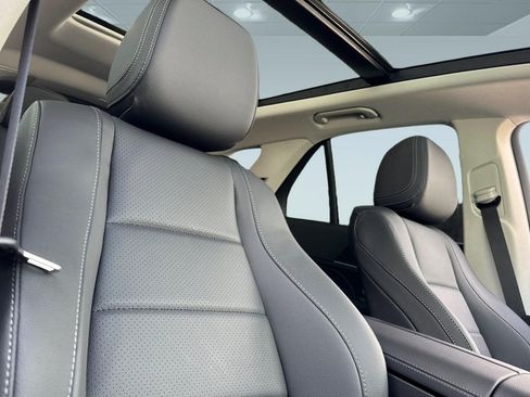 New 2026 Mercedes-Benz GLB 250 image 14