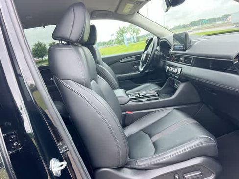 Certified 2025 Honda Pilot EX-L image 12