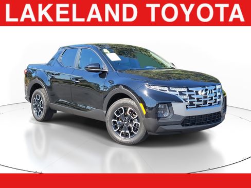 Used 2024 Hyundai Santa Cruz SE image 1