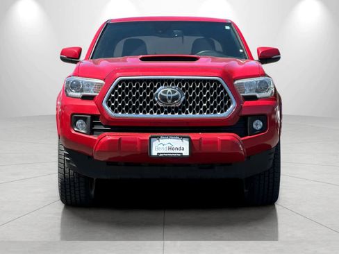 Used 2019 Toyota Tacoma TRD Sport w/ Technology Package AWD/4WD image 10