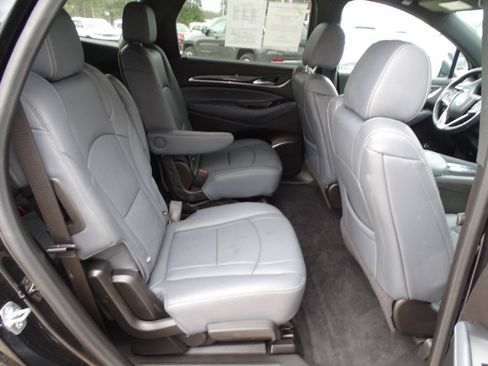 Used 2022 Buick Enclave AWD Essence w/ Sport Touring Edition image 41