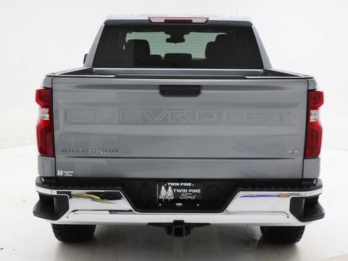 Used 2024 Chevrolet Silverado 1500 LT image 8