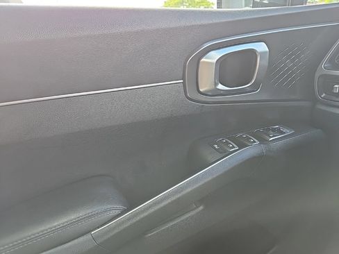 Used 2021 Kia Sorento S FWD image 15