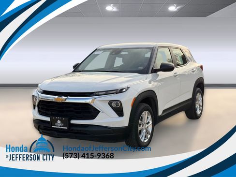 Used 2024 Chevrolet TrailBlazer LS image 1