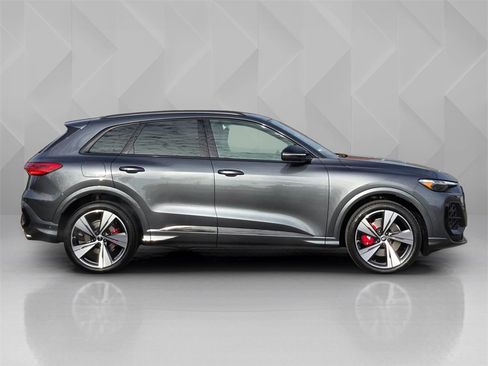 New 2025 Audi SQ5 Premium Plus image 7