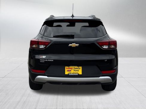 Used 2025 Chevrolet TrailBlazer LT AWD/4WD image 6