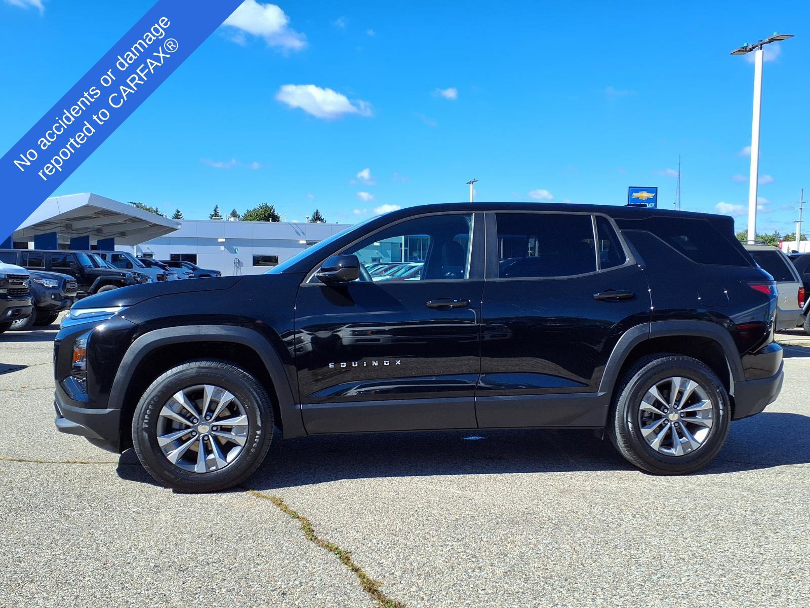 Used 2025 Chevrolet Equinox LT w/ Safety and Technology Package FWD image 9