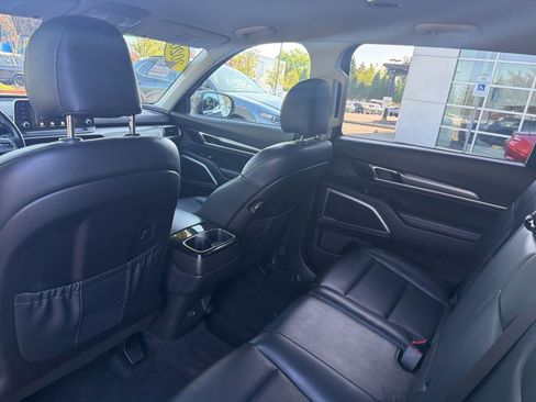 Used 2020 Kia Telluride LX AWD/4WD image 8