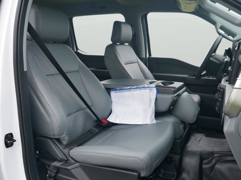 New 2025 Ford F250 XL w/ XL Chrome Package RWD image 26