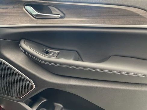 New 2026 Jeep Grand Cherokee Limited image 28